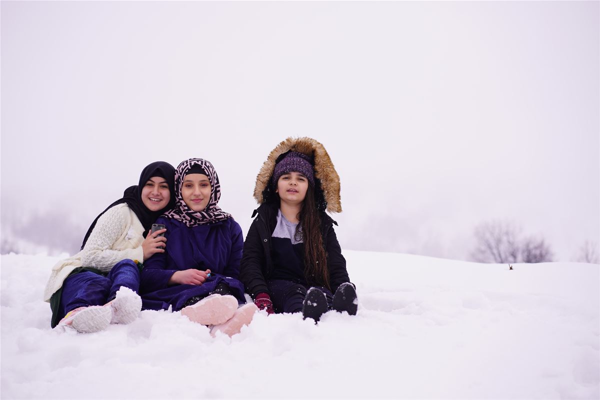 ZAKHO IS GR.7 AND GR.9 STUDENTS ENJOY A SNOW TRIP
